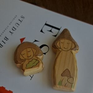 Source Unknown Natural Wood Mushroom Figures with Brown and Green Accents